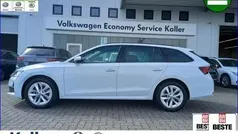 Moonweiß perleffekt Gebraucht 2024 Skoda Octavia Kombi | 26.970 € (Superpreis)