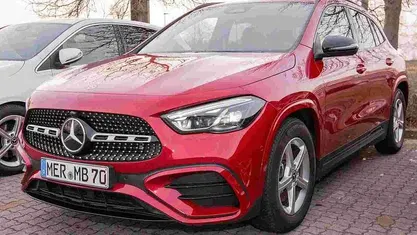 Manufaktur lack manufaktur patag Gebraucht 2025 Mercedes GLA200 AMG SUV | 41.979 € (Fairer Preis)
