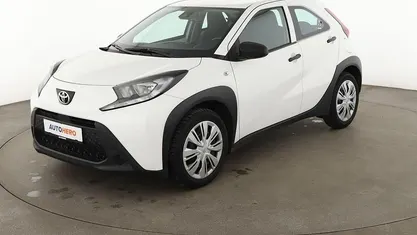 Gebraucht Toyota Aygo X 72 PS (52 kW) 2023 Weiß SUV