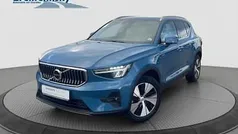 Blau Gebraucht 2022 Volvo XC40 Core SUV | 28.440 € (Guter Preis)