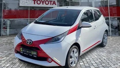 Gebraucht Toyota Aygo X-play 69 PS (50 kW) 2015 Kleinwagen