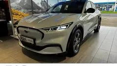 Space white metallic Gebraucht 2022 Ford Mustang Mach-E Extended Range SUV | 39.500 € (Guter Preis)