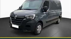 Grau Gebraucht 2023 Renault Master Komfort Van | 29.890 € (Fairer Preis)