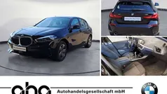 Schwarz Gebraucht 2022 BMW 118 Advantage Kleinwagen | 20.930 € (Fairer Preis)