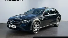 Schwarz Gebraucht 2020 Mercedes E220 Avantgarde Limousine | 36.390 € (Fairer Preis)