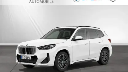 Gebraucht BMW iX1 M Sport 230 kW (313 PS) 2025 Alpinweiss SUV