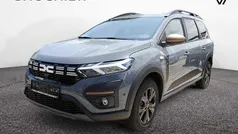 Schiefergrau Gebraucht 2024 Dacia Jogger Extreme Limousine | 21.500 € (Fairer Preis)