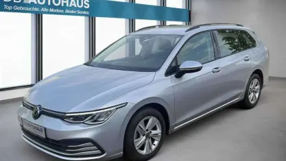 Gebraucht VW Golf VIII Life 110 PS (80 kW) 2024 Silber Kombi
