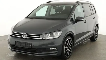 Gebraucht VW Touran Comfortline 150 PS (110 kW) 2024 Delfingrau metallic Van / Kleinbus