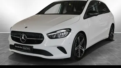 Gebraucht Mercedes B200 Night 163 PS (119 kW) 2025 Unilack polarweiß Kleinwagen
