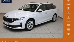 Gebraucht 2024 Skoda Octavia Selection Kombi | 29.480 € (Fairer Preis)