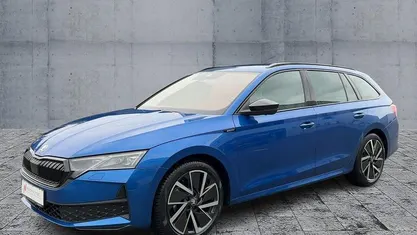 Usata Skoda Octavia SportLine 150 CV (110 kW) 2025 Blu Station wagon