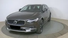 Platinum grey (grau) Gebraucht 2021 Volvo V90 CC Pro Kombi | 42.990 € (Guter Preis)