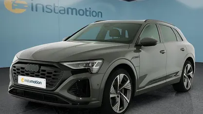 Grau Gebraucht 2023 Audi Q8 e-tron S-Line SUV | 48.449 € (Fairer Preis)