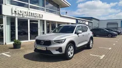 Silver dawn / metallic Gebraucht 2023 Volvo XC40 Core SUV | 34.990 € (Guter Preis)