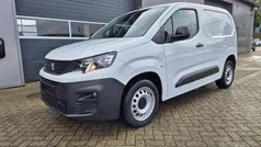 Weiß Gebraucht 2023 Peugeot Partner Van / Kleinbus | 17.440 € (Fairer Preis)