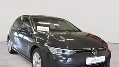 Uranograu Gebraucht 2021 VW Golf VIII Life Limousine | 21.990 € (Guter Preis)