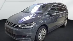 Grau Gebraucht 2024 VW Touran Highline Van / Kleinbus | 33.655 € (Guter Preis)