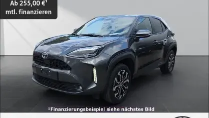 Gebraucht Toyota Yaris Connect Style 116 PS (85 kW) 2023 Grau Kleinwagen