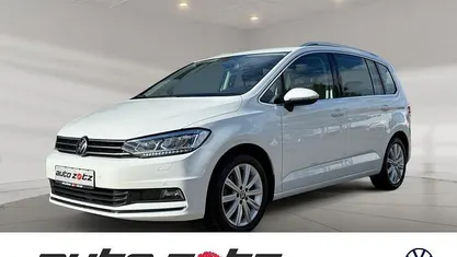 Gebraucht VW Touran Highline 150 PS (110 kW) 2021 Weiß Van / Kleinbus