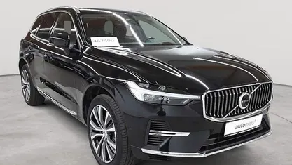 Gebraucht Volvo XC60 Inscription 253 PS (186 kW) 2022 Onyx schwarzmetallic SUV