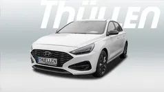 Weiß Gebraucht 2024 Hyundai i30 Advantage Limousine | 24.480 € (Fairer Preis)