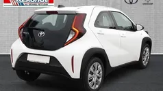 Weiß Gebraucht 2024 Toyota Aygo Business Edition Kleinwagen | 14.990 € (Guter Preis)