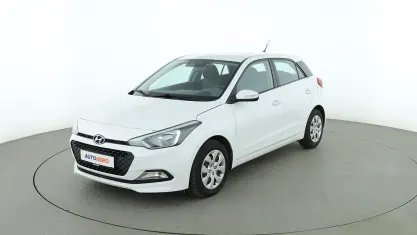 Gebraucht Hyundai i20 Classic 84 PS (61 kW) 2016 Weiß Limousine