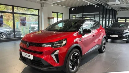 Neu Renault Captur 91 PS (66 kW) 2025 Dezirrot metallic, black pearlschwarz metallic (rot) SUV
