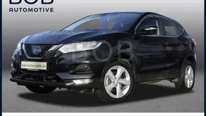 Gebraucht Nissan Qashqai Acenta 140 PS (102 kW) 2017 Schwarz SUV