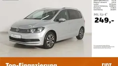 Silber Gebraucht 2022 VW Touran Active Van / Kleinbus | 24.940 € (Fairer Preis)