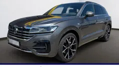 Grau Gebraucht 2023 VW Touareg R-line SUV | 59.990 € (Fairer Preis)