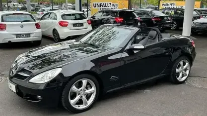 Gebraucht Mercedes SLK350 272 PS (200 kW) 2005 Obsidianschwarz  metalliclack Cabrio