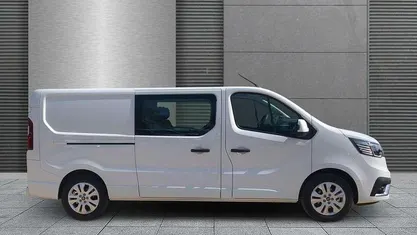 Gebraucht 2025 Renault Trafic Van / Kleinbus | 38.191 € (Fairer Preis)