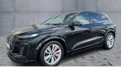 Gebraucht Audi Q6 e-tron S-Line 285 kW (388 PS) 2025 Mythosschwarz metallic SUV