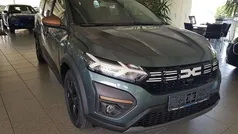 Gebraucht 2024 Dacia Jogger Extreme Van / Kleinbus | 22.850 € (Fairer Preis)