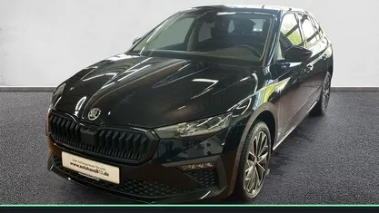 Gebraucht Skoda Scala Tour 150 PS (110 kW) 2025 Blackmagic perleffekt (schwarz) Kleinwagen