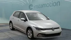 Silber Gebraucht 2022 VW Golf VIII Life Limousine | 22.258 € (Fairer Preis)