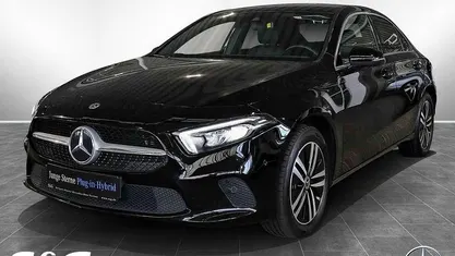 Gebraucht Mercedes A250 Progressive 160 PS (117 kW) 2022 Unilack nachtschwarz Limousine