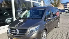 Mercedes V220