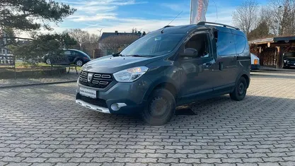 Other Gebraucht 2018 Dacia Dokker Celebration Van / Kleinbus | 13.490 € (Teuer)