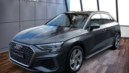 Grau Gebraucht 2024 Audi A3 S-Line Limousine | 30.980 € (Fairer Preis)
