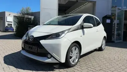 Occasion Toyota Aygo X-play 69 PK (50 kW) 2017 Wit Hatchback