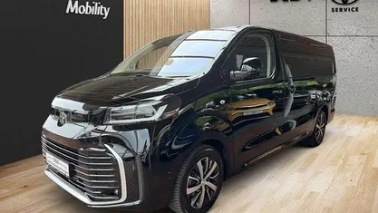 Gebraucht 2024 Toyota Proace Verso Team Kombi | 40.790 € (Guter Preis)