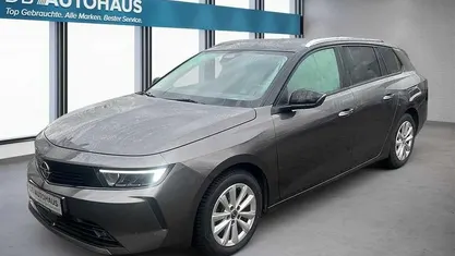 Grau Gebraucht 2024 Opel Astra Business Edition Kombi | 20.950 € (Guter Preis)