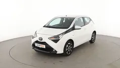 Weiß Gebraucht 2021 Toyota Aygo X-play Kleinwagen | 11.510 € (Fairer Preis)