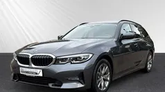 Grau Gebraucht 2022 BMW 318 Sport Line Kombi | 23.998 € (Fairer Preis)