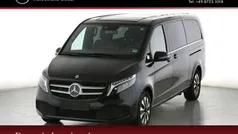 Gebraucht 2023 Mercedes V300 Avantgarde Van / Kleinbus | 61.950 € (Fairer Preis)