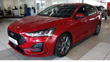 Gebraucht Ford Focus ST-Line 125 PS (91 kW) 2024 Rot Limousine