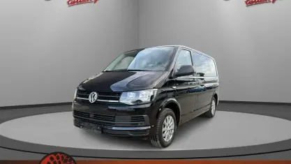 Gebraucht VW Multivan Trendline 150 PS (110 kW) 2019 Deep black perleffekt Van / Kleinbus